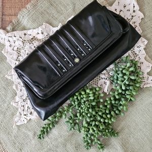 Daisy Fuentes black clutch...